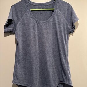 Patagonia Women's navy/ GrayT-Shirt